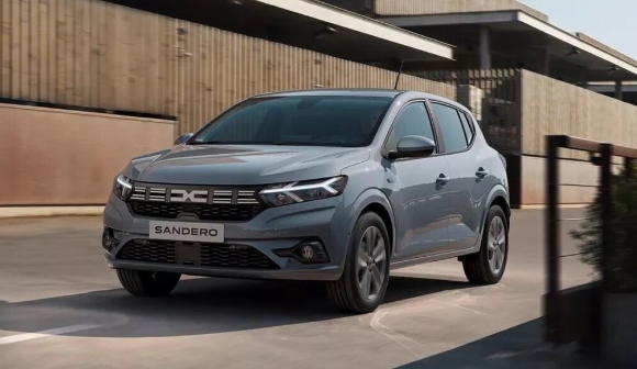 España sigue prefiriendo el coche barato, no el eléctrico: los datos de matriculaciones dejan un sabor agridulce para la industria